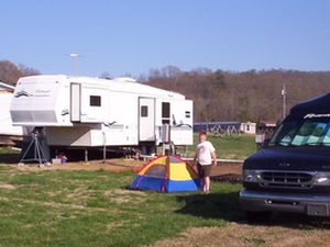 Helton RV Park and Campground - Oliver Springs TN